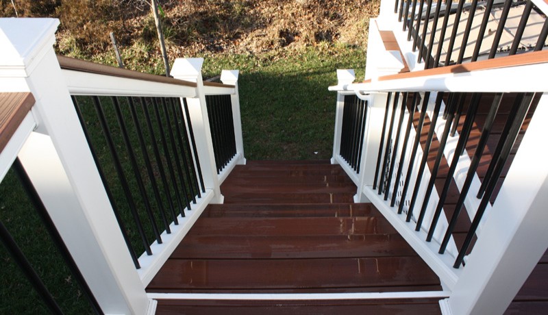 Composite deck with beautiful stairs