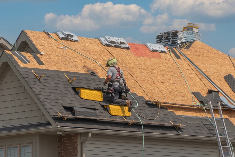 5 Signs It’s Time to Replace Your Roof in 2025