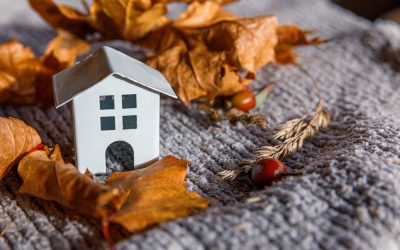Building in the Fall? Why August Is the Month to Lock in Your Project  Secure your deck, siding, or roofing installation before schedules fill up